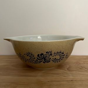 Pyrex Homestead Tan Speckle with Blue Floral Design 442 Cinderella Bowl Vintage